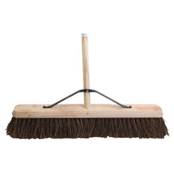 Stiff Bassine Broom 450mm (18in) + Handle & Stay