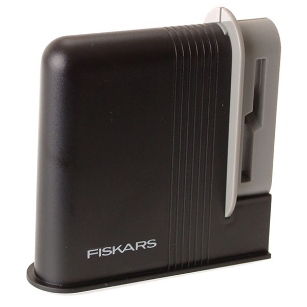 Fiskars 1000812 Clip-Sharp™ Scissor Sharpener