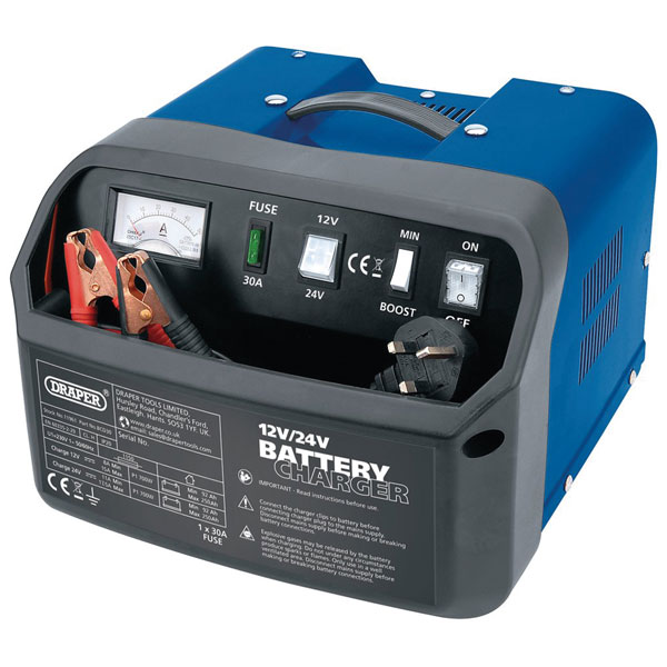 Draper 11961 12/24V 15A Battery Charger