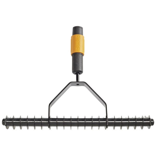 Fiskars 1000655 QuikFit Lawn Aerator Hardened Carbon Steel 37cm Wide