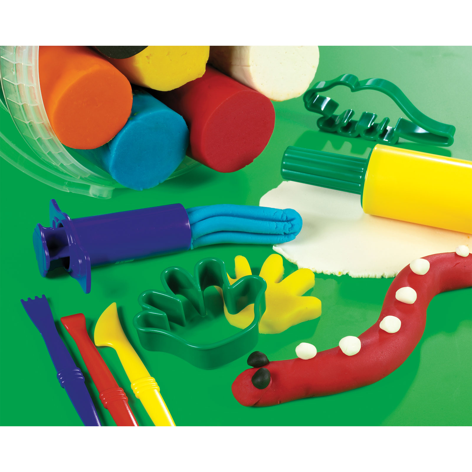 Play-Doh Soft Pack Resealable with Shape Cutter Varied Colors