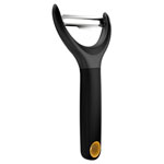 Fiskars 1016122 Functional Shape Vegetable Peeler Black Ergonomic Design