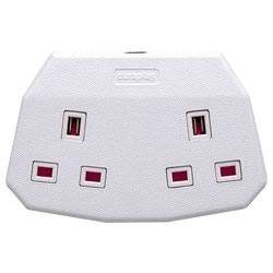 MK FCT133WHI White Duraplug 2 Gang Trailing Socket