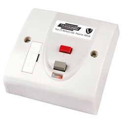 Timeguard RCD10WPV White Fused Latching RCD Connection