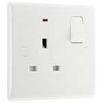 BG 825 White Nexus Moulded Single Switched 13A Power Socket - Power Indicator
