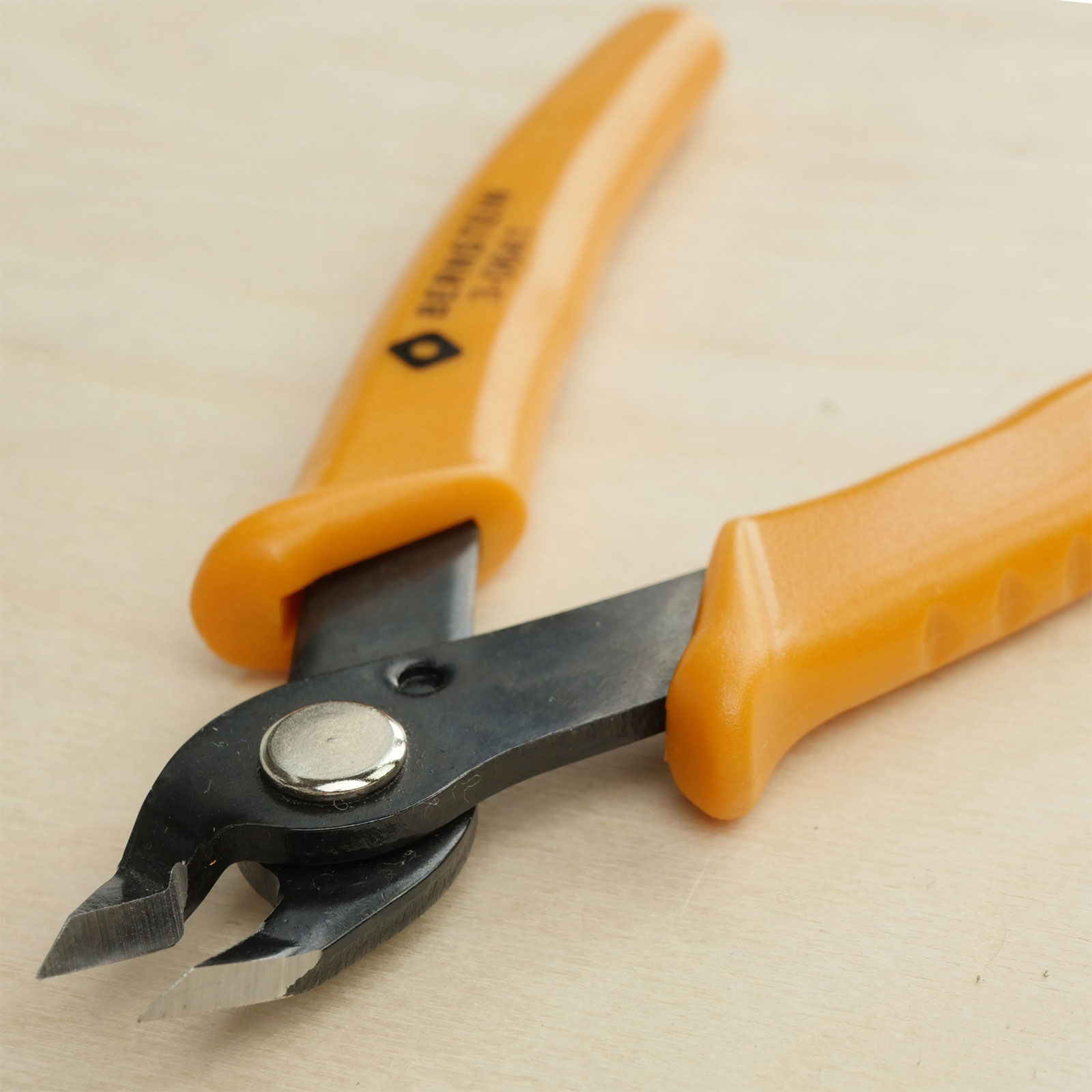 bernstein-3-0641-electronics-side-cutters-130mm-rapid-online