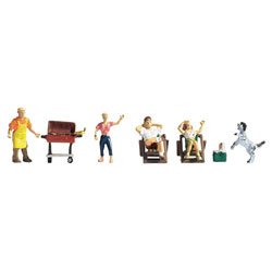 Noch 36588 N Family at Barbecue 5 Figures With Accessories