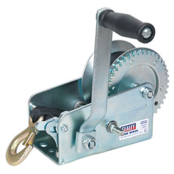 Sealey GWW2000M Geared Hand Winch 900kg Capacity with Webbing Strap