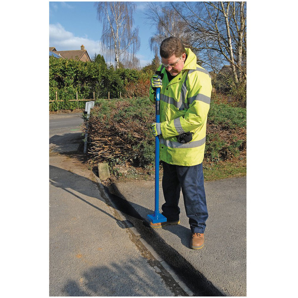 Draper Expert 64379 Tarmac Tamper with Steel Shaft (4.5kg) Rapid Online