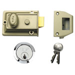 Yale Locks P77 Traditional Nightlatch 60mm Backset Nickel Brass Finish SC CylBox