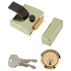 Yale Locks 85 Deadlocking Nightlatch 40mm Backset Brasslux Finish Box