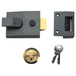 Yale Locks 88 Standard Nightlatch 60mm Backset DMG Finish Satin Chrome Cyl Box