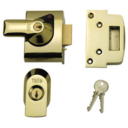 Yale Locks BS2 Nightlatch British Standard Lock 40mm Backset Brasslux FinishVisi