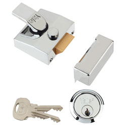 Yale Locks 85 Deadlocking Nightlatch 40mm Backset Chrome Finish Box