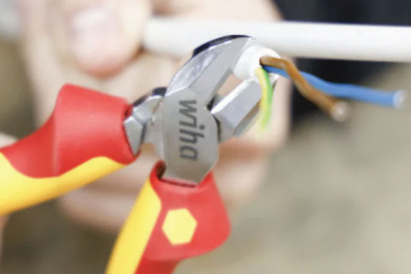 Wiha cable cutters stripping power cable