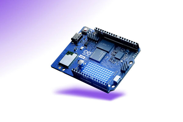 Arduino UNO Q development board for education