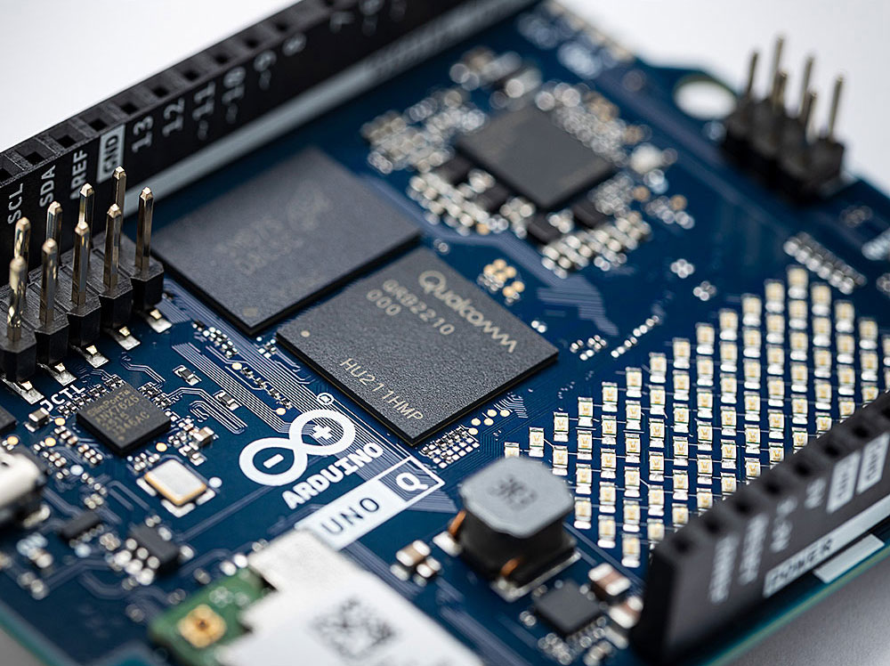 Arduino UNO Q
